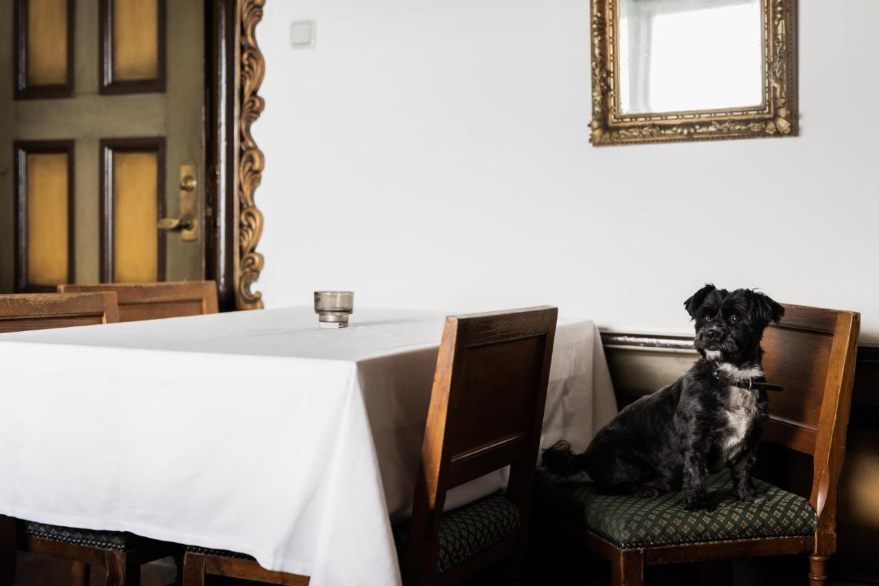 Hotel Gyllene Uttern Gränna エクステリア 写真