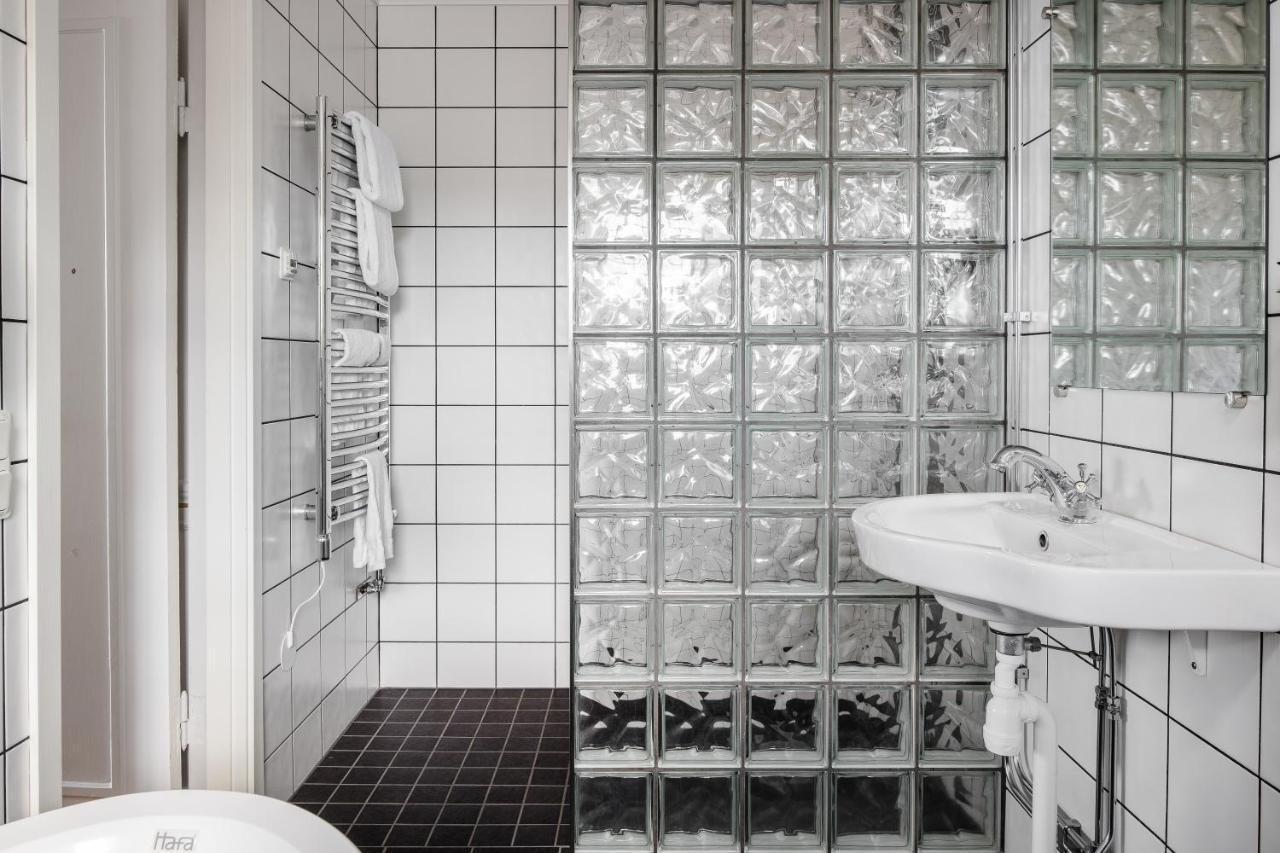 Hotel Gyllene Uttern Gränna エクステリア 写真