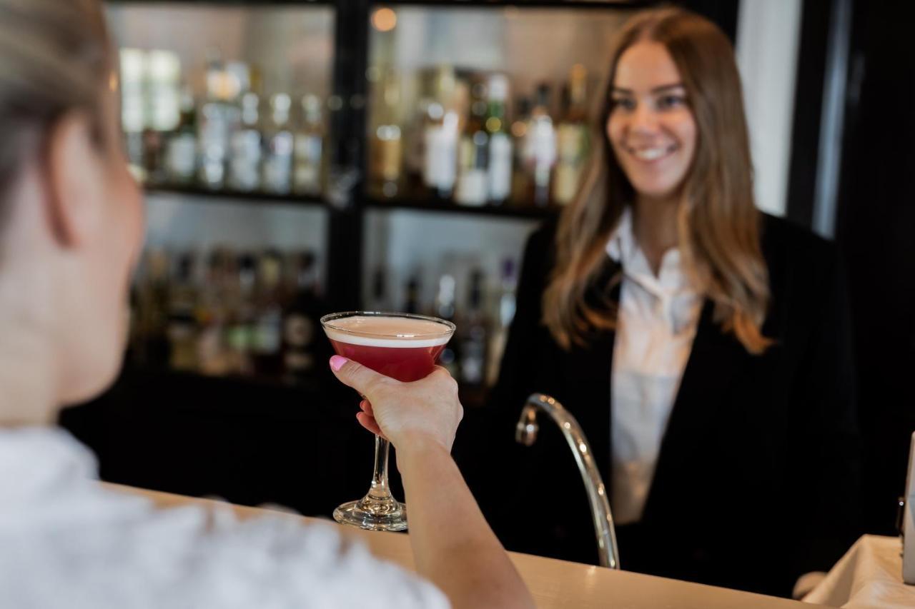 Hotel Gyllene Uttern Gränna エクステリア 写真