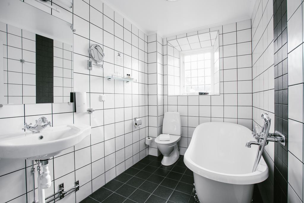 Hotel Gyllene Uttern Gränna エクステリア 写真