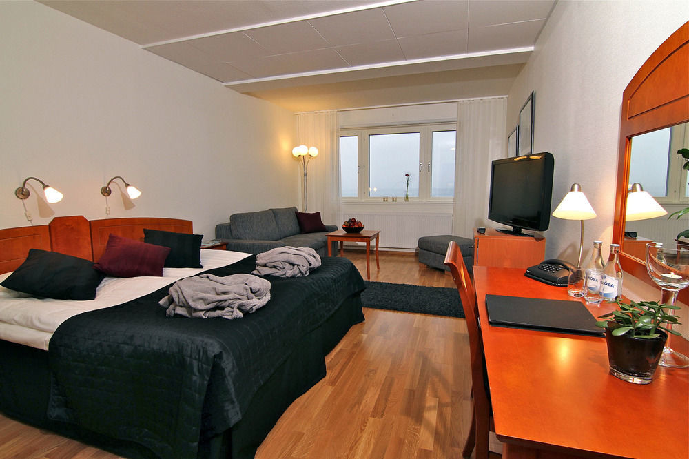 Hotel Gyllene Uttern Gränna エクステリア 写真